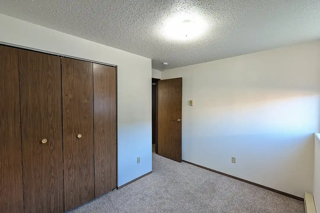Southview Apartments – photo 1