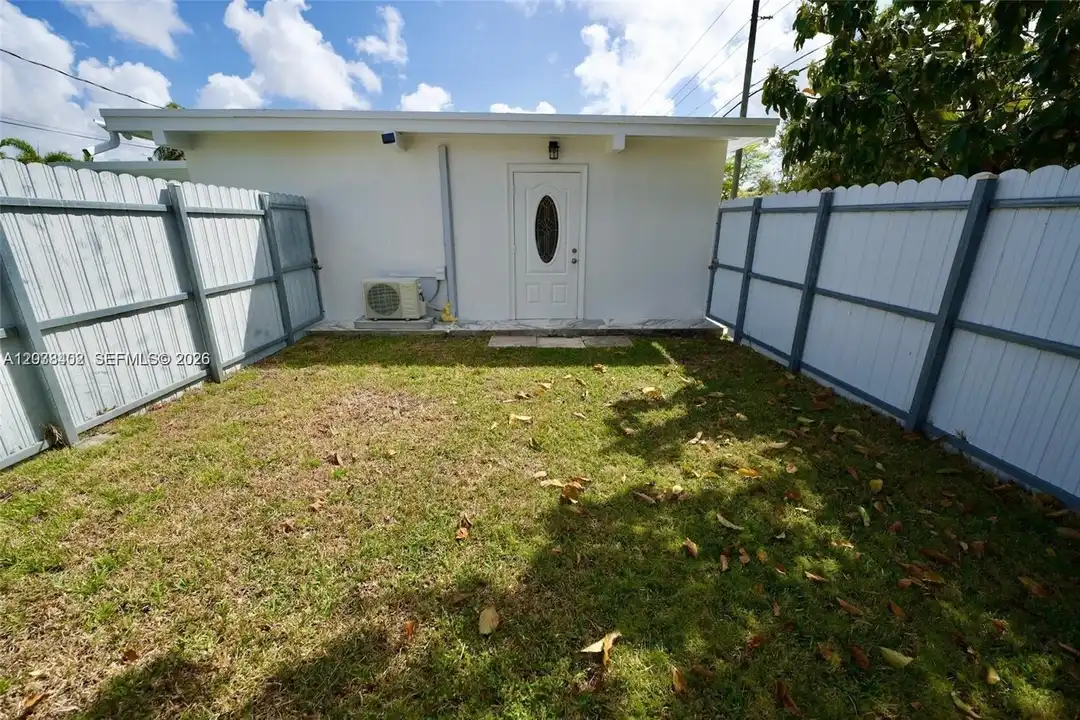 10381 SW 32nd St #10381 - View 2