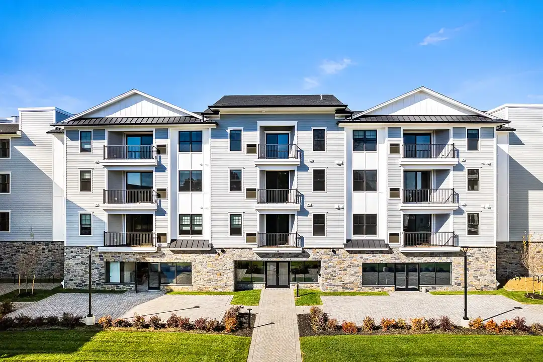 Apartment in Long Branch - View 3