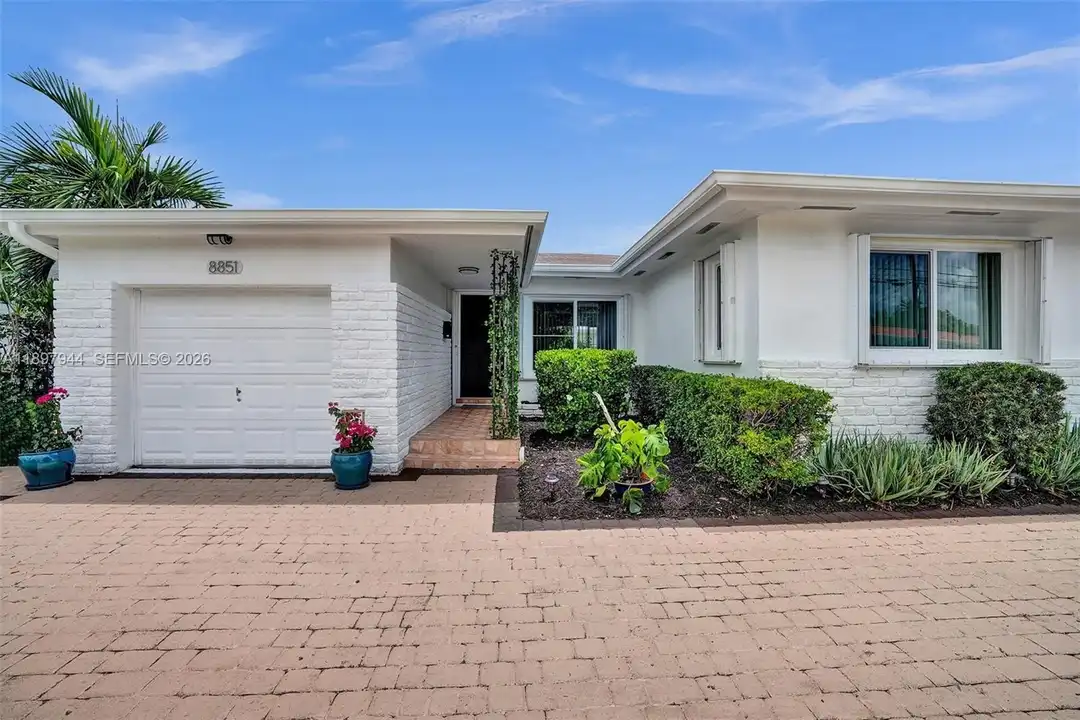 8851 Byron Ave - View 5
