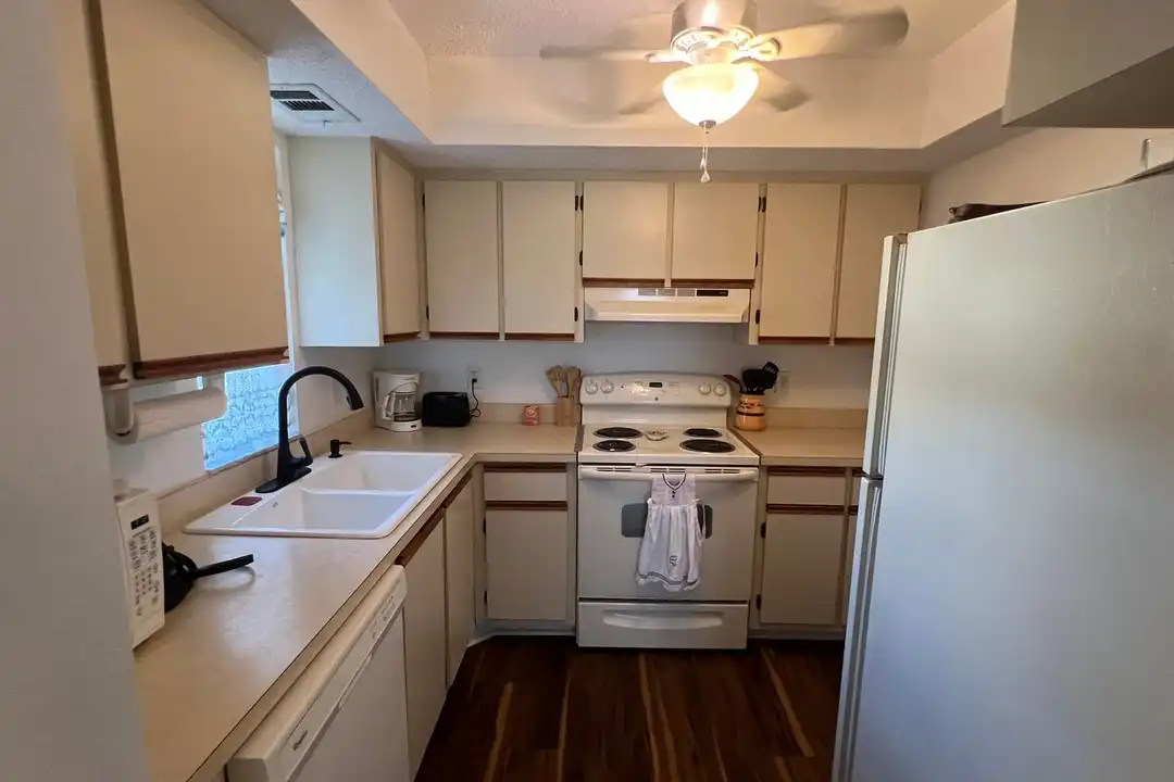 Apartment in Port Charlotte - View 3