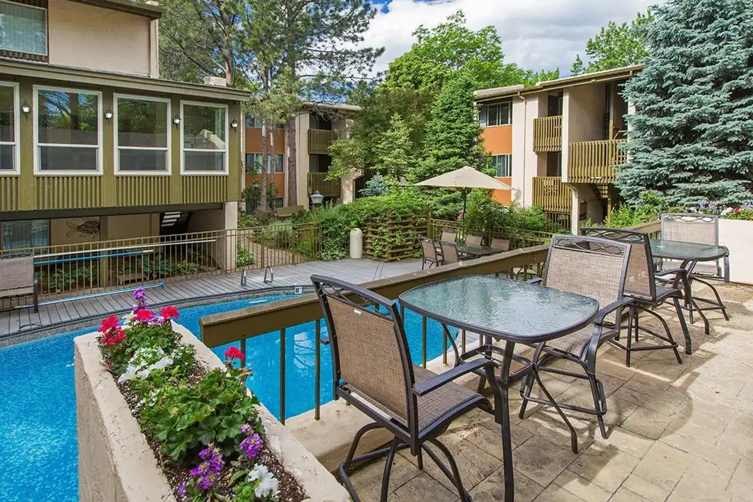 1117 Verde Dr - View 2