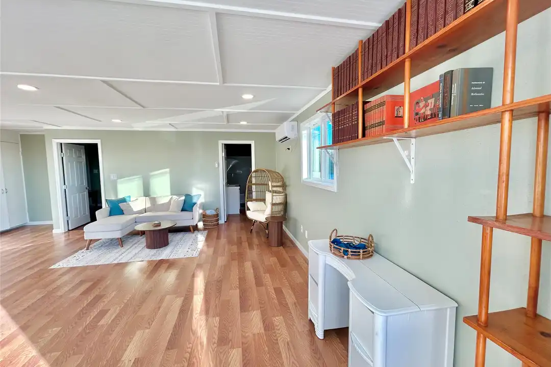 927 27th St - View 3