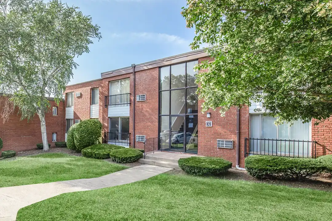 Forest Park Apartments – photo 1 of 16