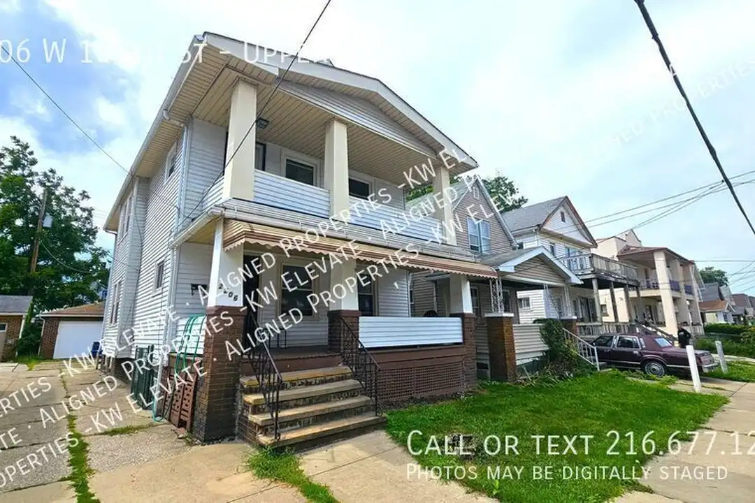 2206 W 105th St – photo 1