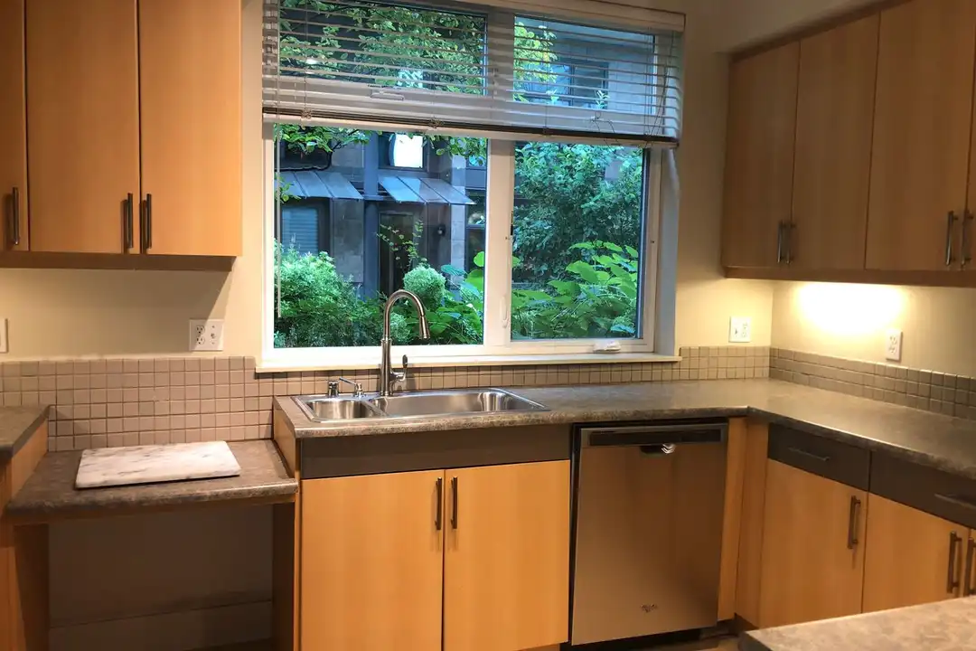 1700 N Northlake Way unit # 106 - View 6
