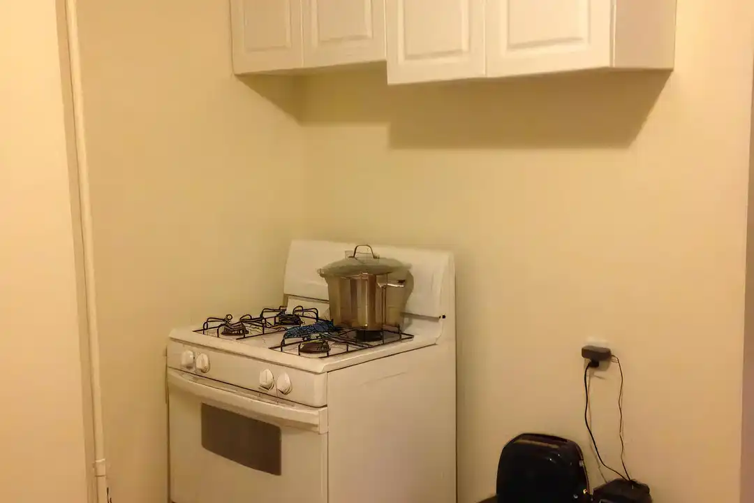 384 Washington St unit 2A – pohled 4
