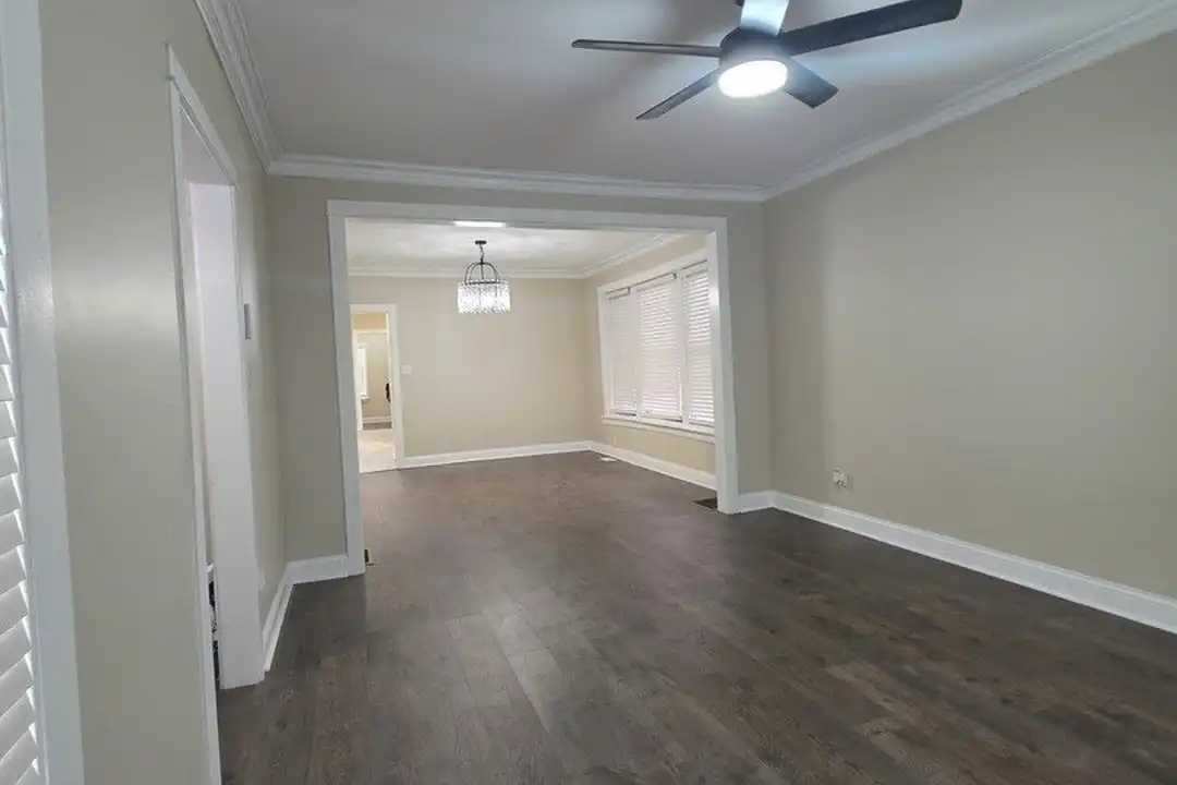 12019 S Perry Ave - View 4