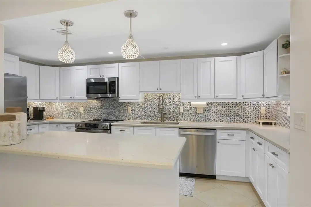 Apartment in Fort Lauderdale - View 4