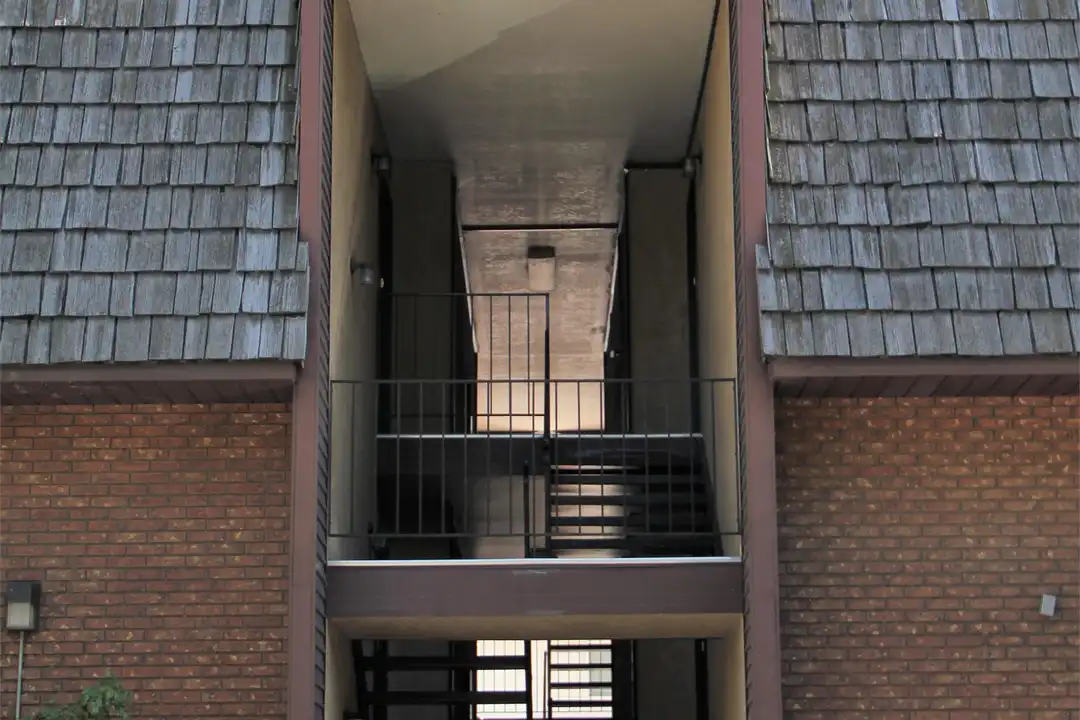 747 N 200 E unit # 6 - View 3