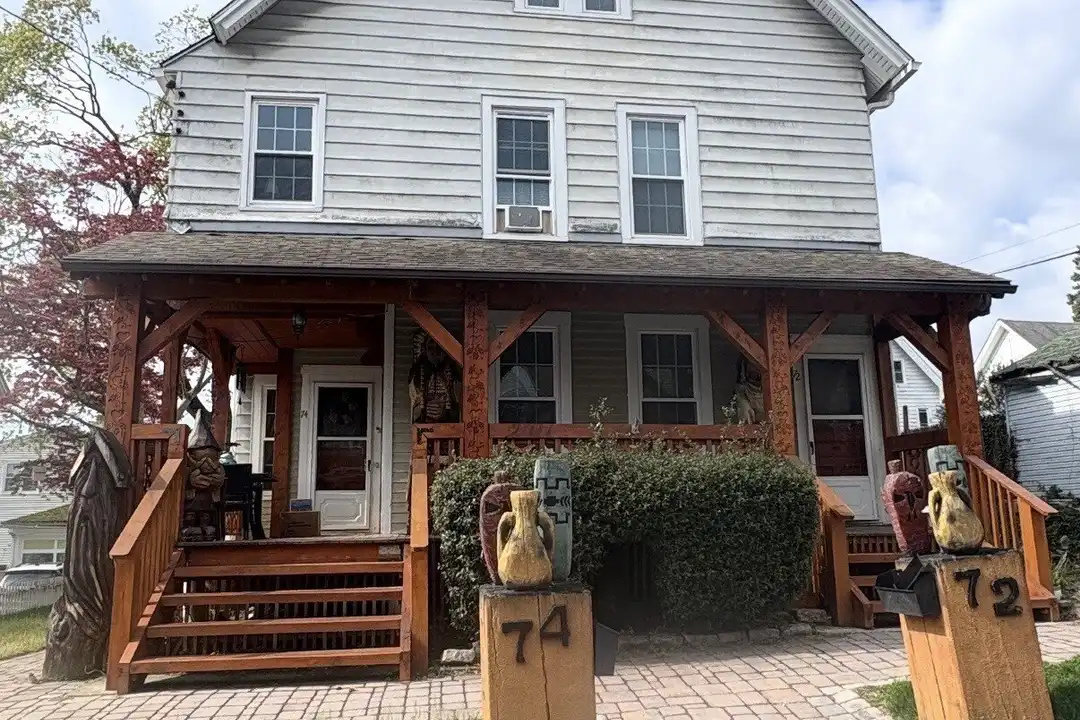74 Cottage Ave – photo 1 of 14