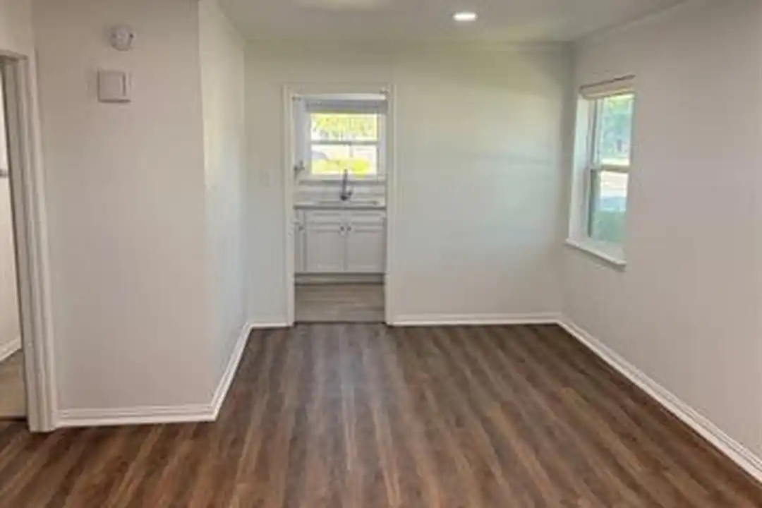 Apartment in Highland Park, Dallas - More