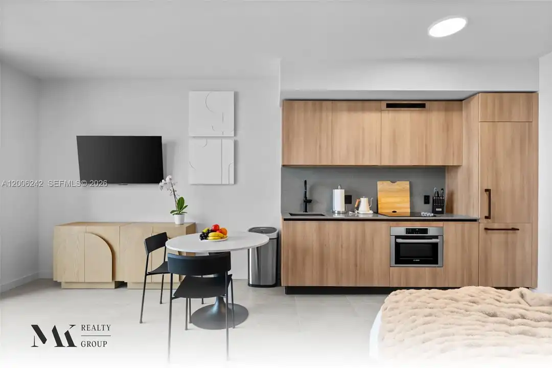 121 NE 5th St unit 2700 – pohled 4