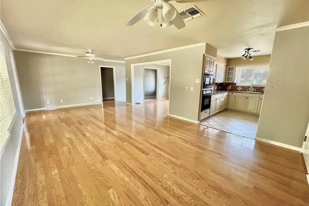 104 W Janin Cir - View 2