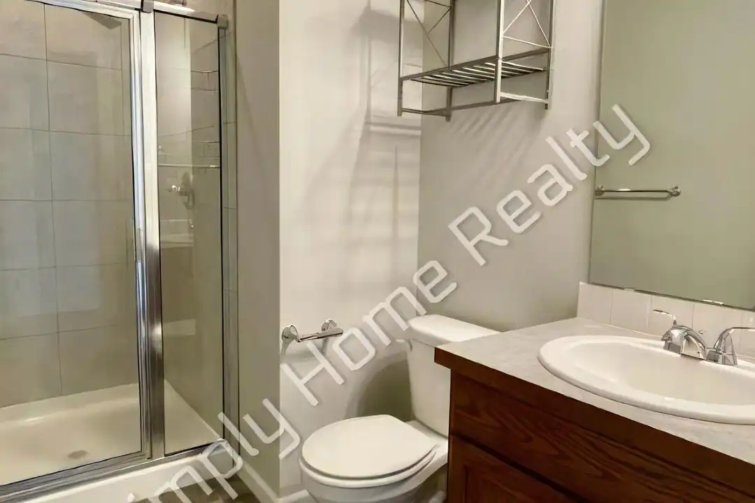 5021 Andrew St SE - More
