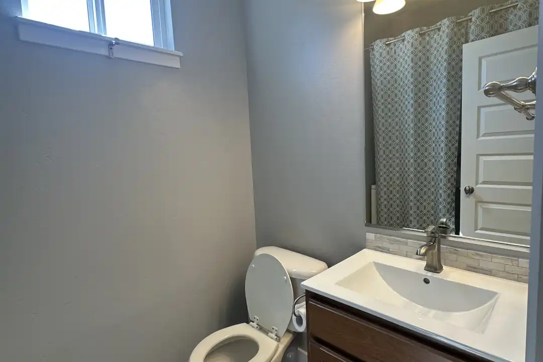Apartment in South Jordan - More