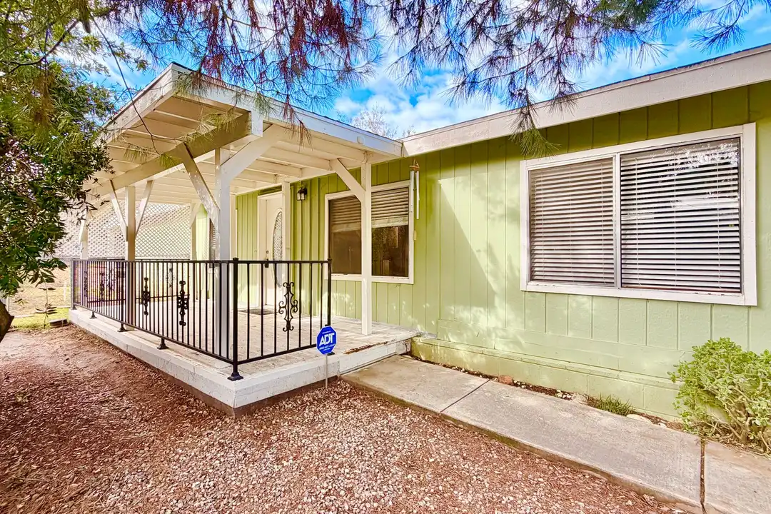 33259 Homestead Ln – photo 1 of 54