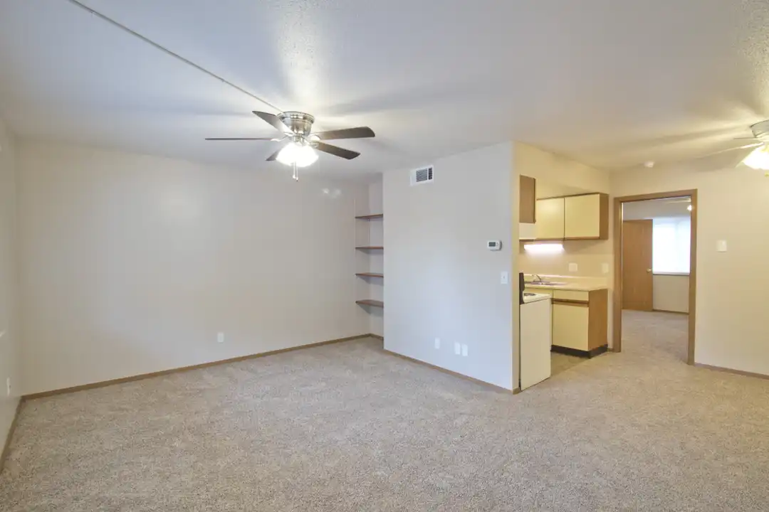 29 Devon Ct unit 29-5 – photo 1 of 11