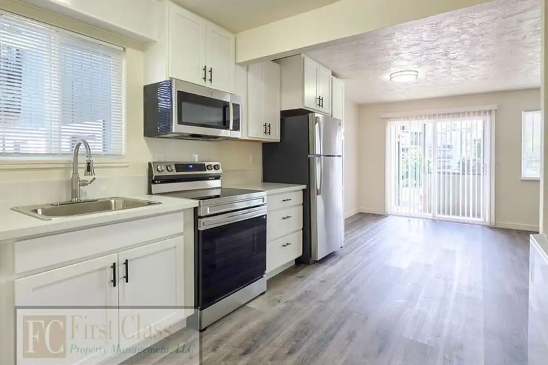 12345 SW Hall Blvd unit 05 - Widok 2
