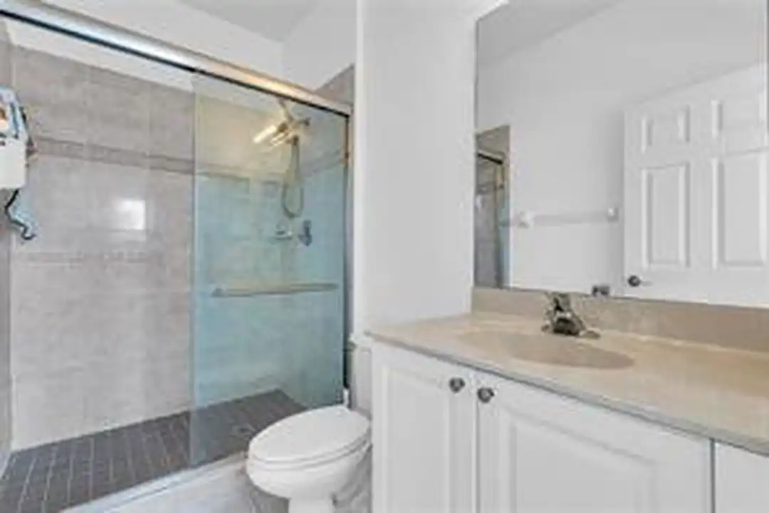 2981 Crestwood Ter - More
