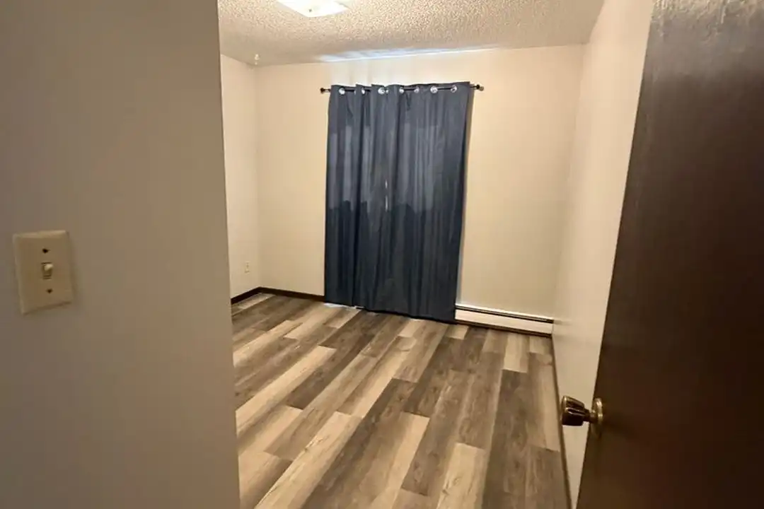 Apartment in Jamestown - View 3