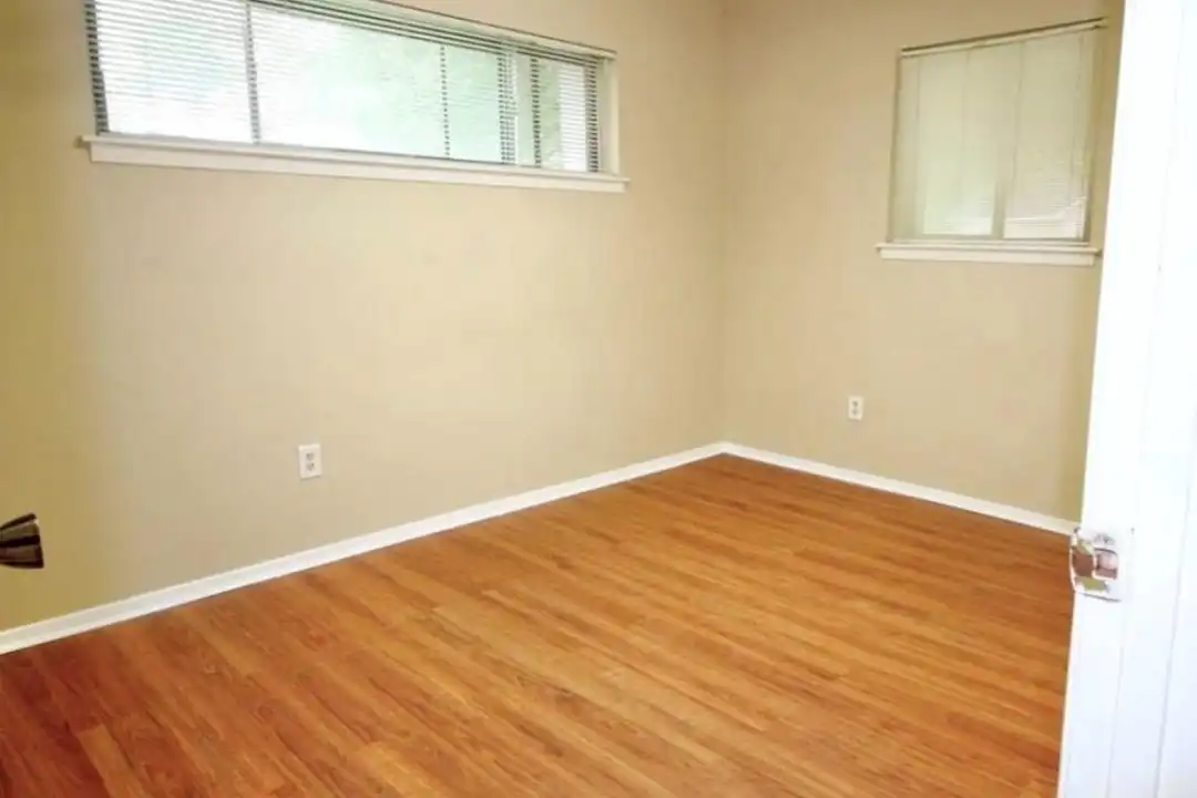 801 E Stadium Ct - View 4