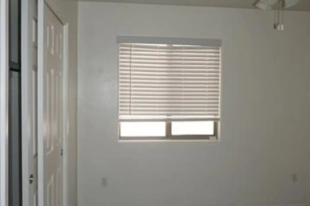 House in Tucson - View 2