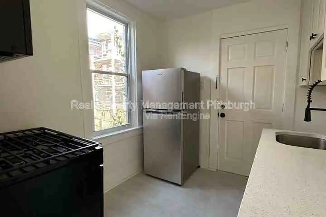 1611 Westmont Ave unit 2 - View 3