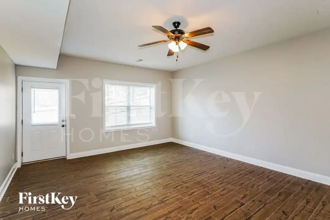 1883 Red Fox Trail - More