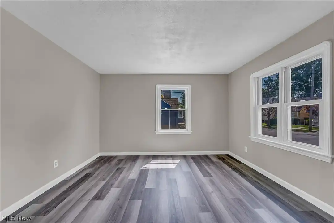 13702 Wainstead Ave – pohled 5