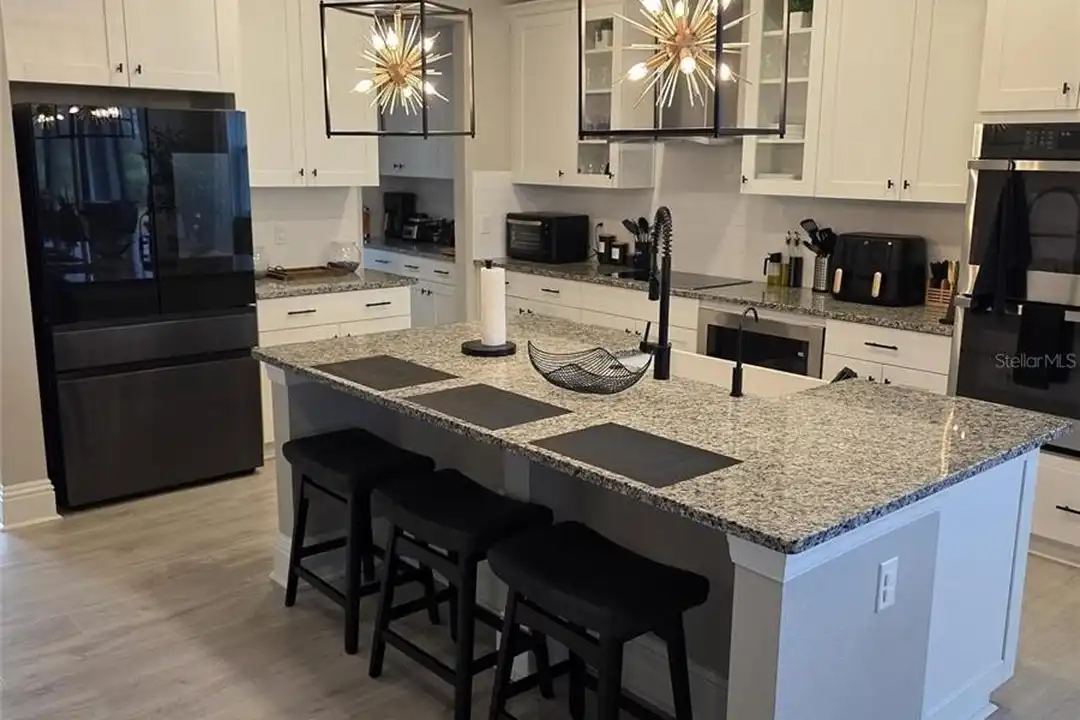 7520 Greenheart Ct - View 3