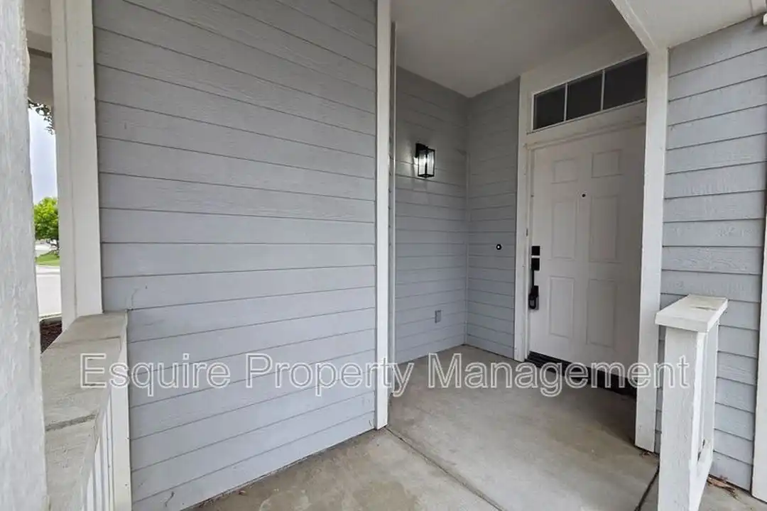 4888 Ellington St - View 3
