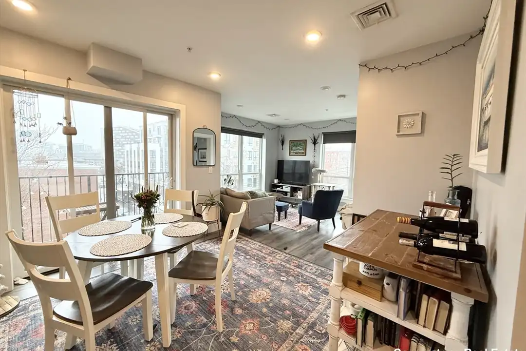 55 W Fifth St unit 310 – pohled 2