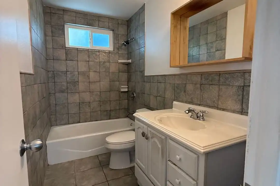 House in Los Angeles - More