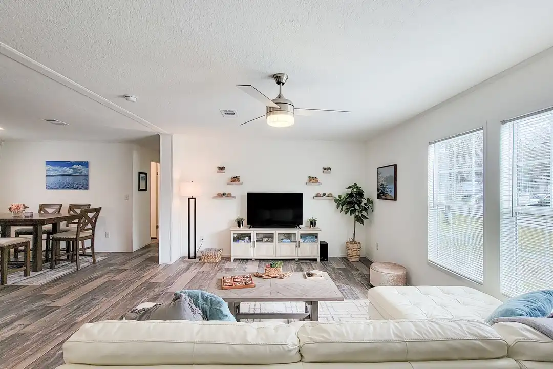 155 Elsie Dr unit 1 - View 4