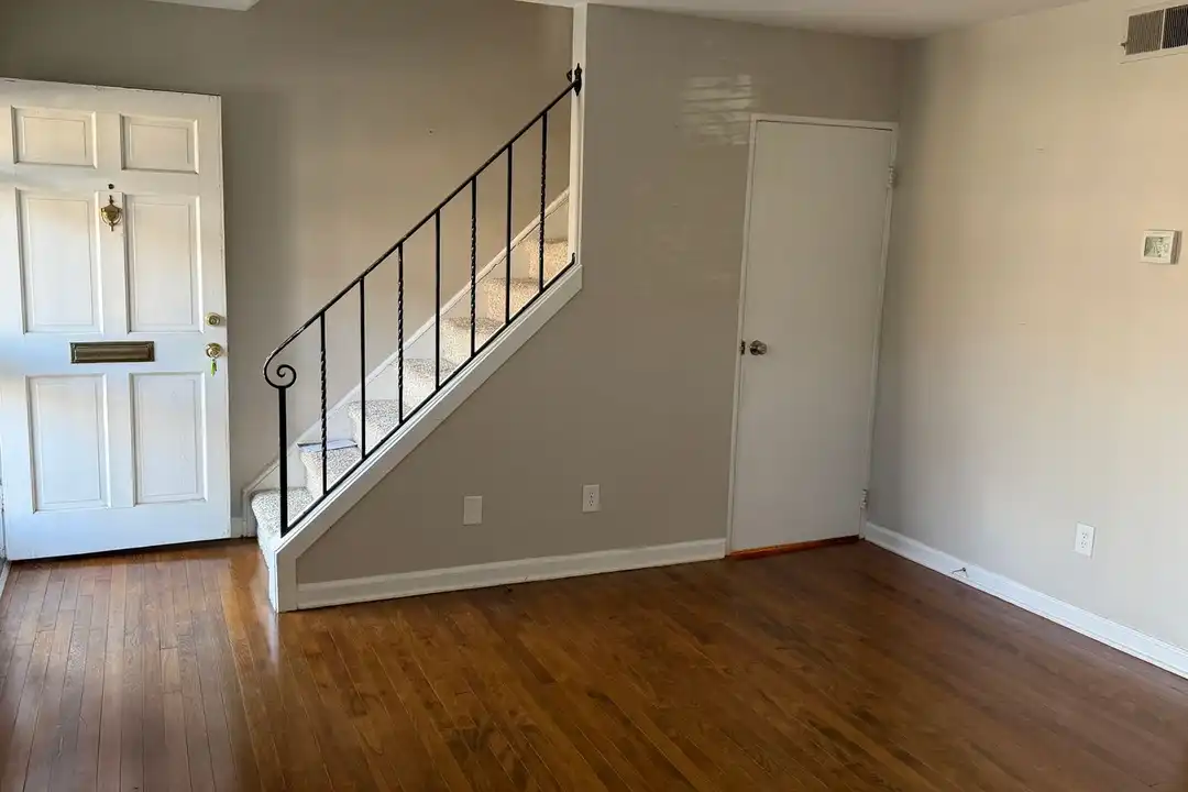 Apartment in Raleigh - View 3