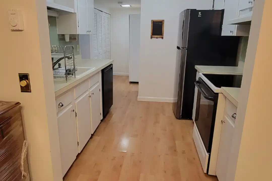 164 Nottingham Square Rd unit 3 - View 6