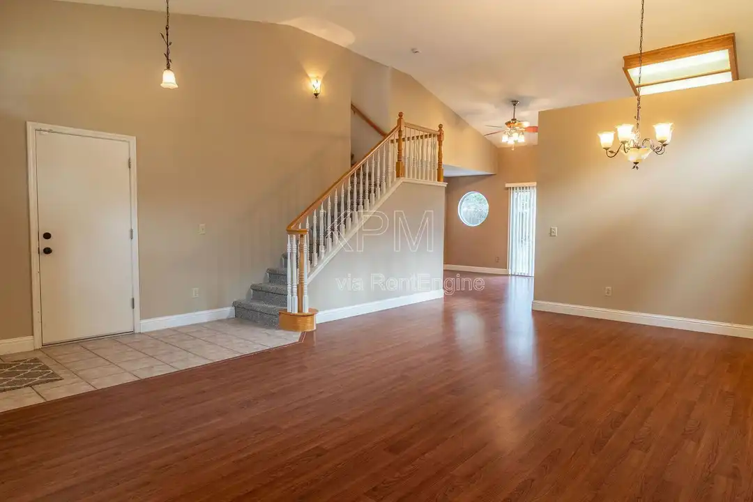 1106 Klemeyer Cir - View 5