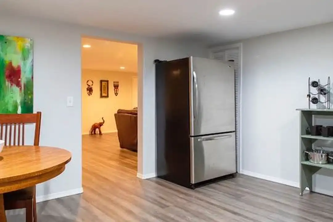 4700 Hillcrest Rd - View 5