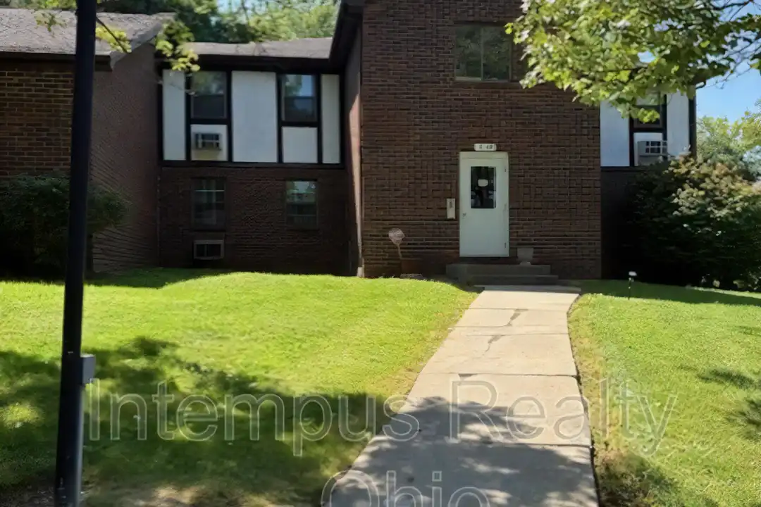 6321 St Andrews Dr unit 32 – photo 1 of 6