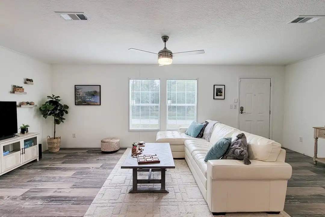 155 Elsie Dr unit 1 - View 5