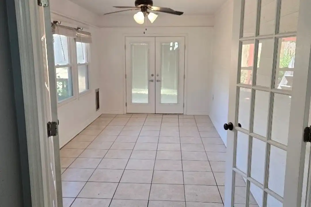 4517 Mayo Dr - View 6