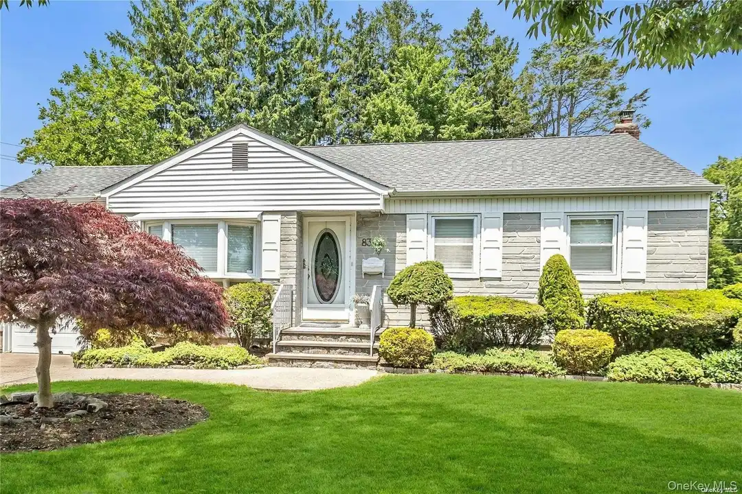 83 Knickerbocker Rd E – photo 1 of 24