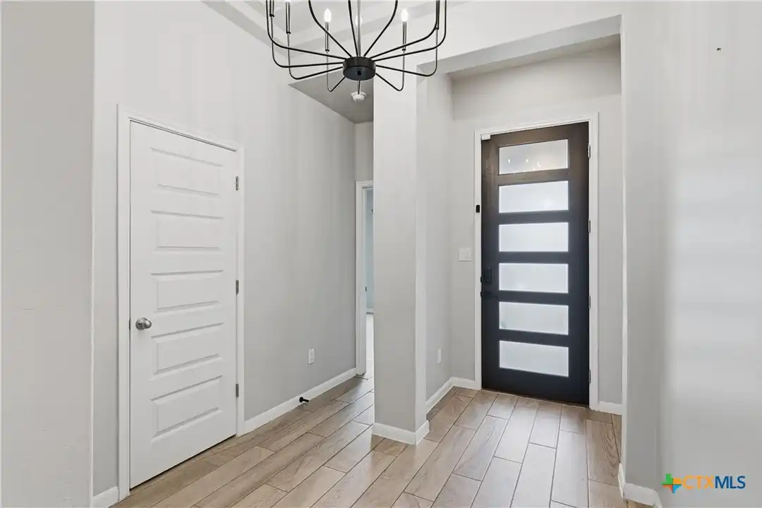 House in Seguin - View 5