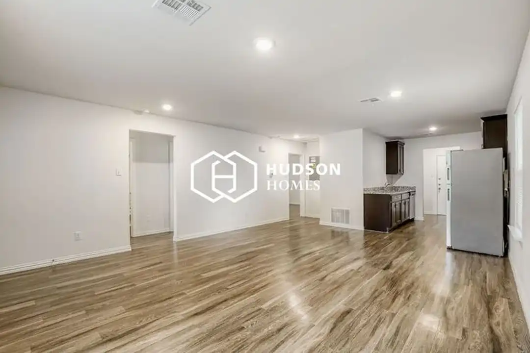708 S Henderson St - View 4