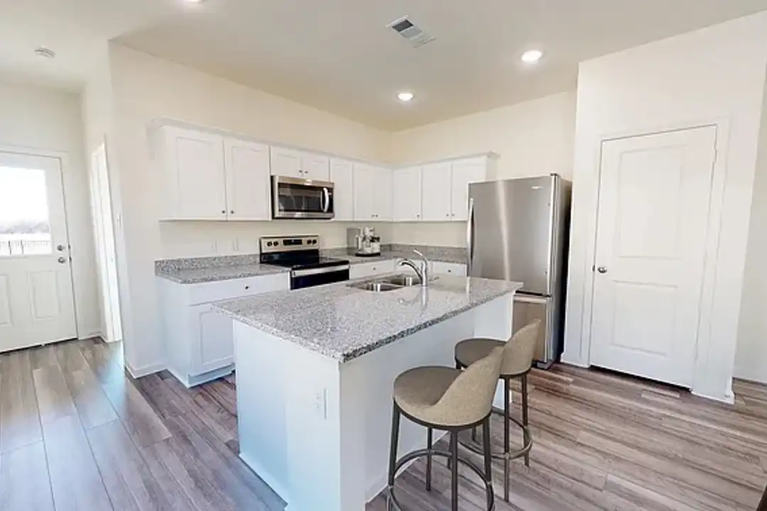 6083 Mojave Dr - View 2