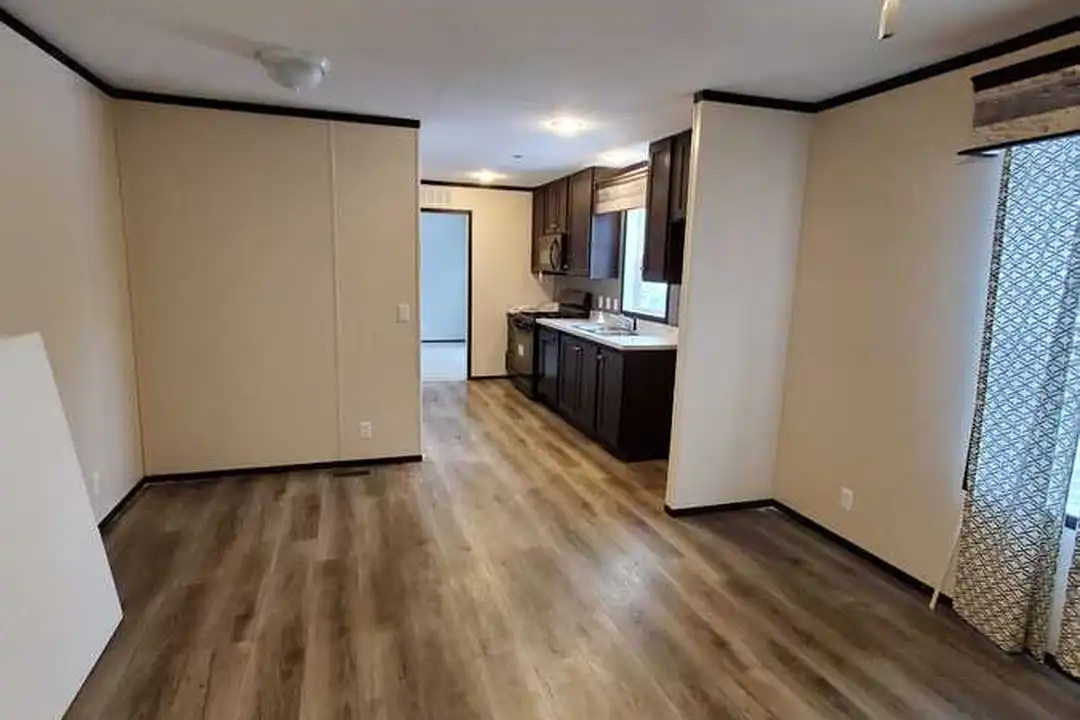 3407 W Mt Hope Ave - More