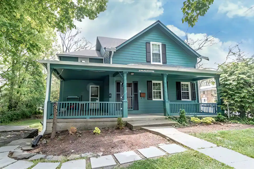 3 E Spring St – photo 1