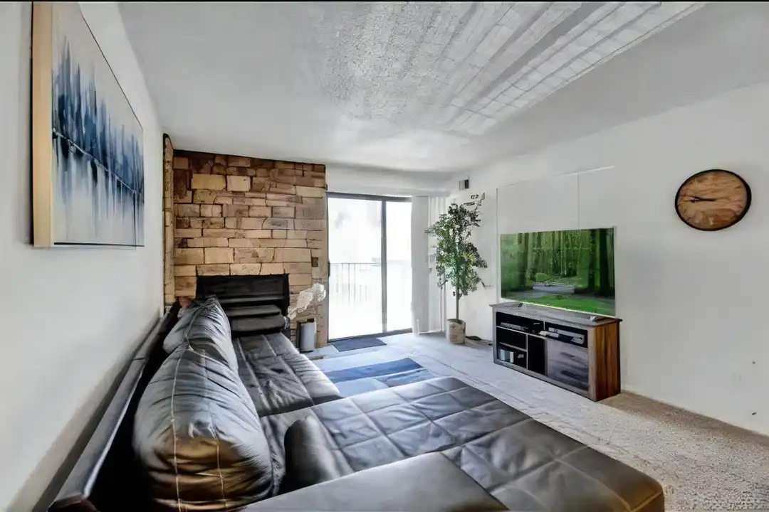401 S Kalispell Way unit 204 - View 3