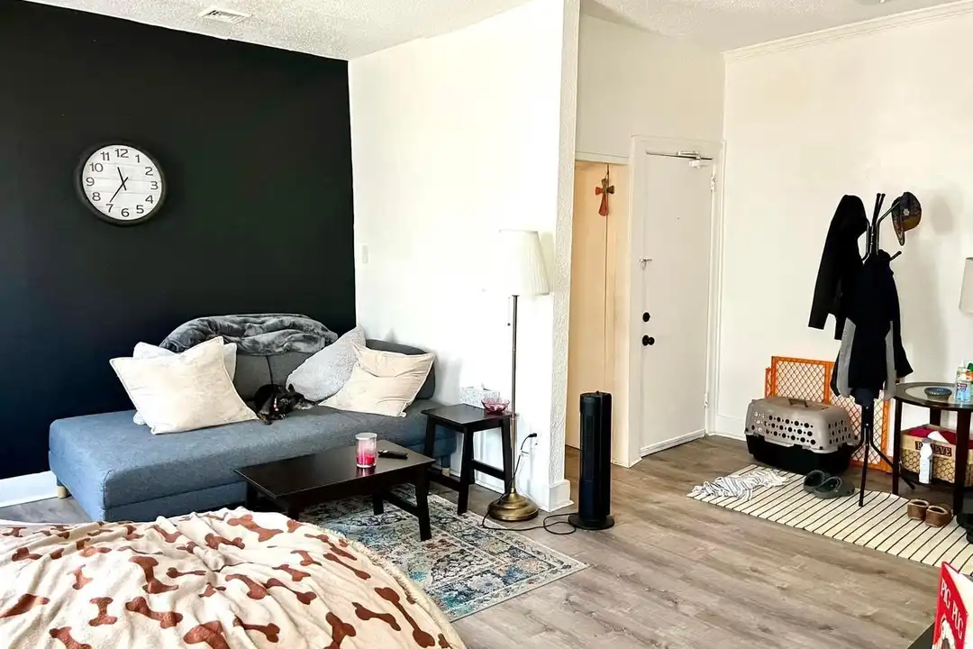 19 W Park Ave #3E - View 3